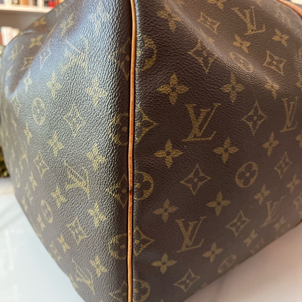 ✈️ Louis Vuitton Keepall 55 Monogram Canvas — Classic Travel Icon - Picture 10 of 16